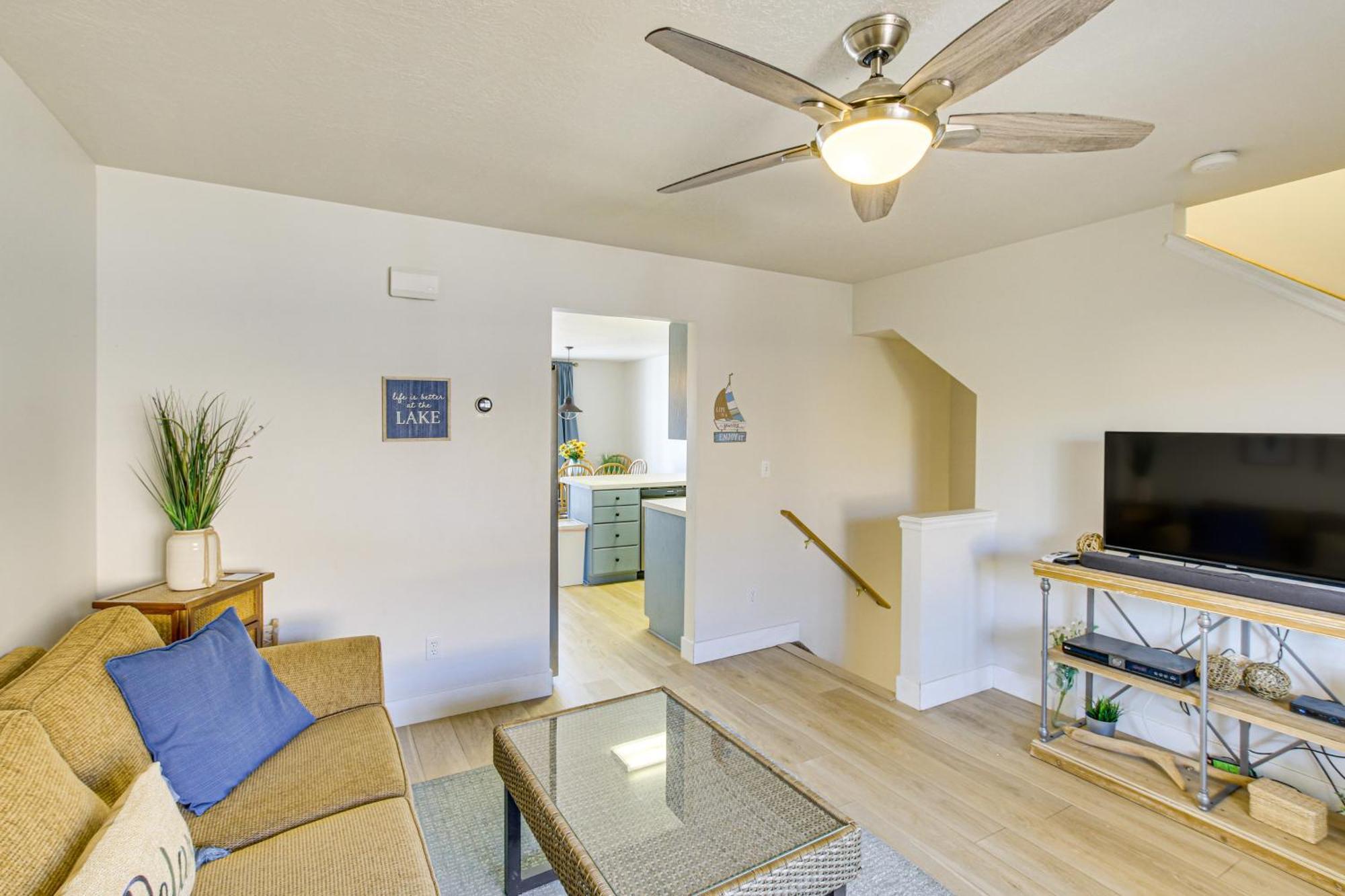 Spacious Garden City Townhome With Lake Views! Εξωτερικό φωτογραφία