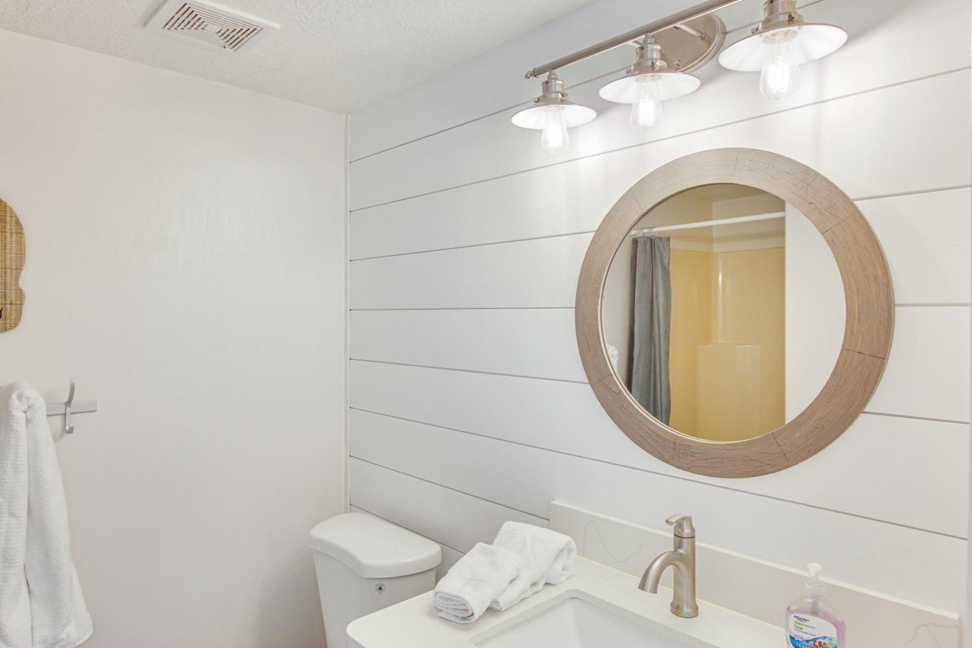 Spacious Garden City Townhome With Lake Views! Εξωτερικό φωτογραφία