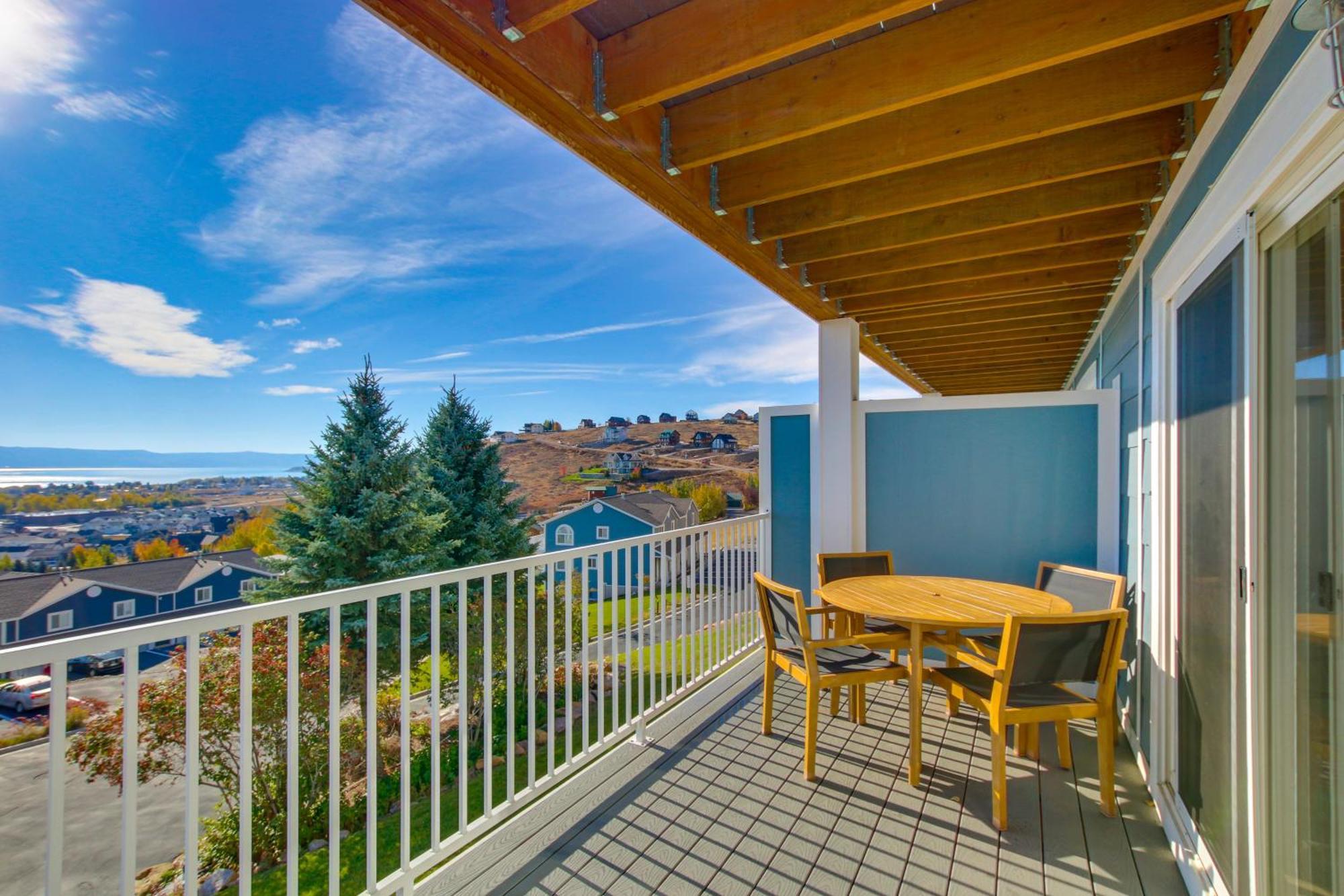 Spacious Garden City Townhome With Lake Views! Εξωτερικό φωτογραφία