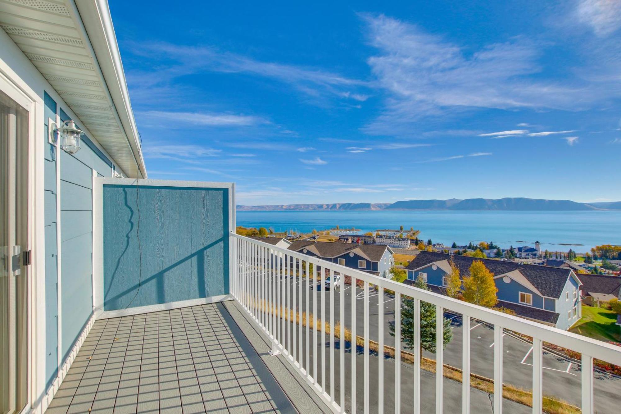 Spacious Garden City Townhome With Lake Views! Εξωτερικό φωτογραφία