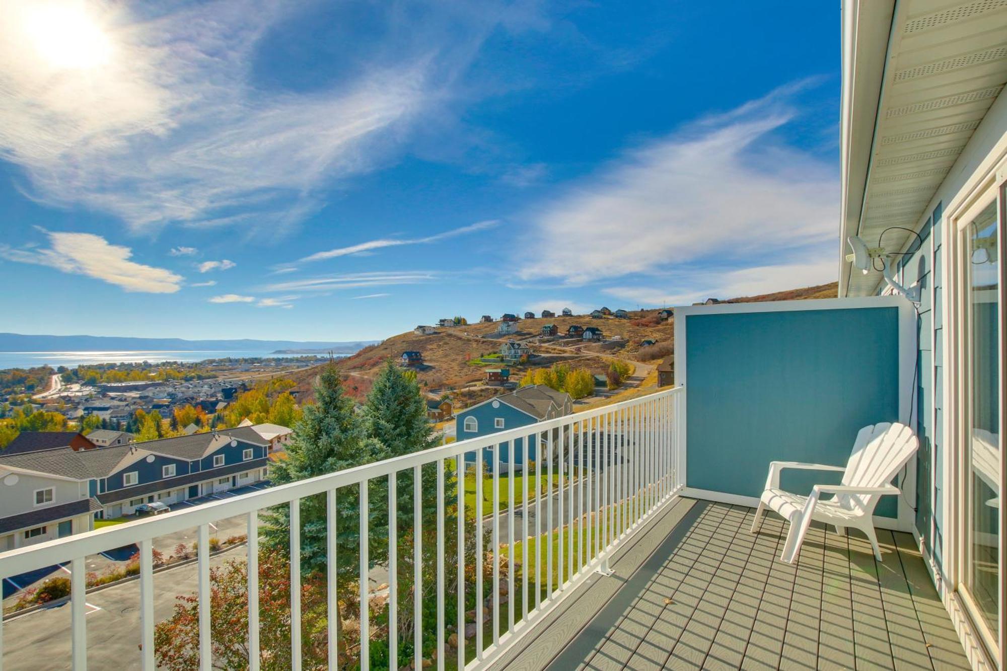 Spacious Garden City Townhome With Lake Views! Εξωτερικό φωτογραφία