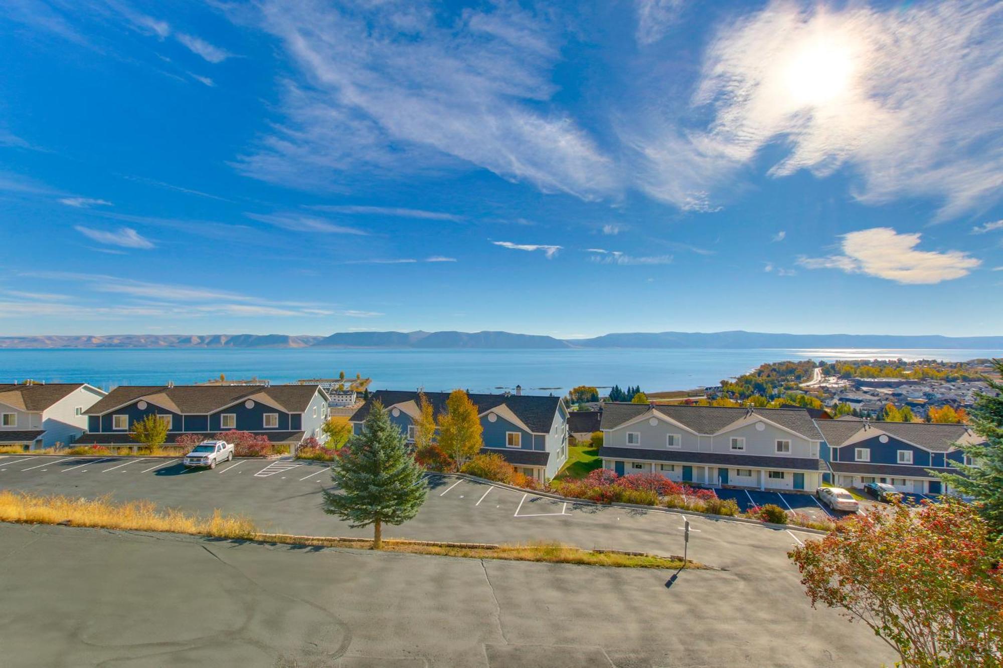 Spacious Garden City Townhome With Lake Views! Εξωτερικό φωτογραφία
